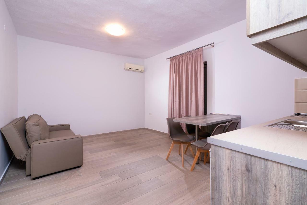 Kentrikon Rooms III & Mint House Limenaria  Luaran gambar